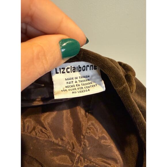 Liz Claiborne Vintage Brown Velvet Hat | Button Detail